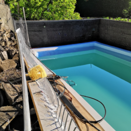 Piscine Extérieure à Coque : Élégance et Facilité d'Entretien Vannes